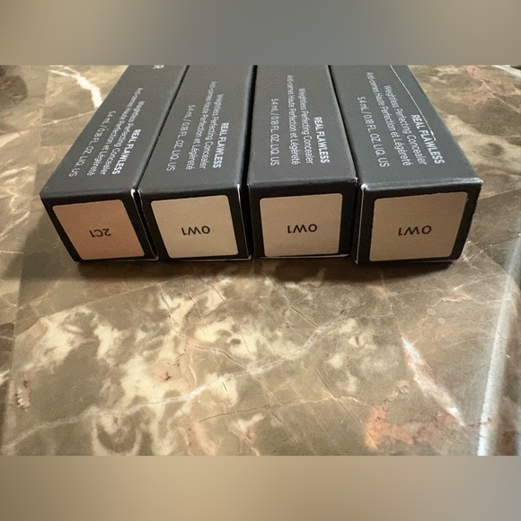 Laura Mercier Real Flawless Concealer Brand New Never Used. 2 Shades available - Picture 6 of 7